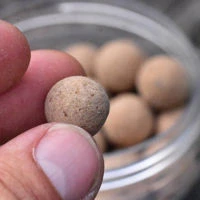 Dynamite Baits Hot Crab & Krill Food Bait Pop Ups 15mm