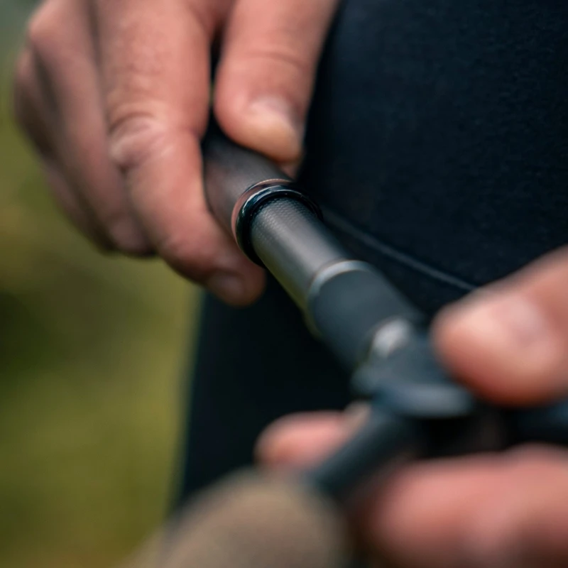 Trakker Sanctuary T12-R Retractable Landing Net 42inch