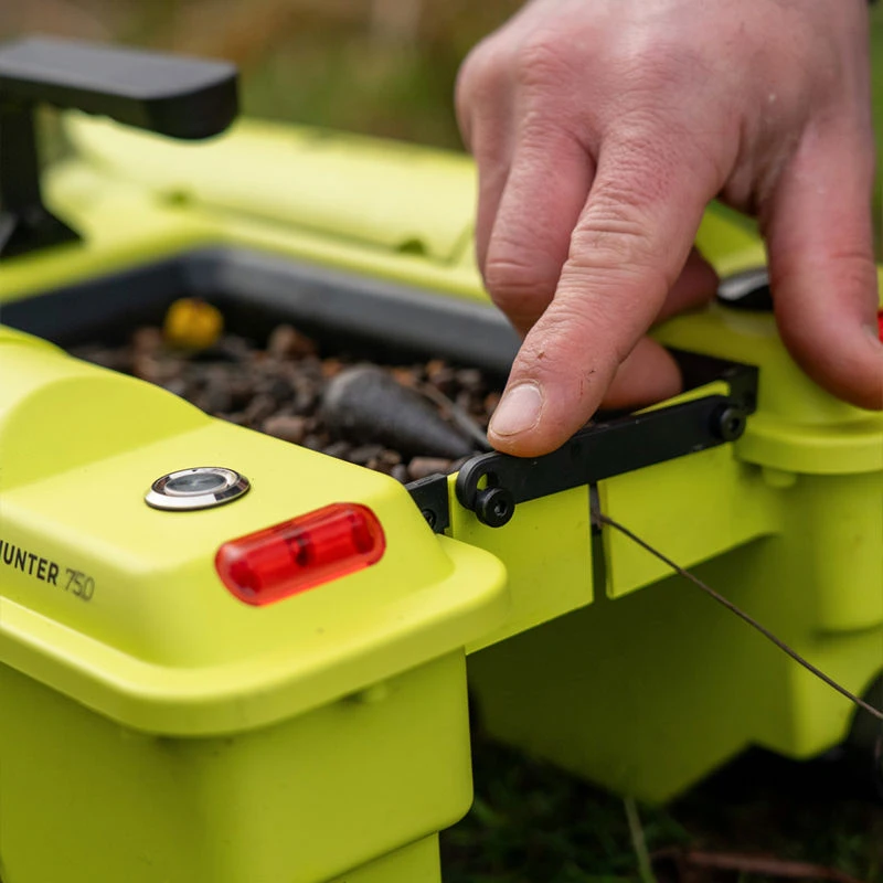 Ridge Monkey Hunter 750 Bait Boat Hi-Viz