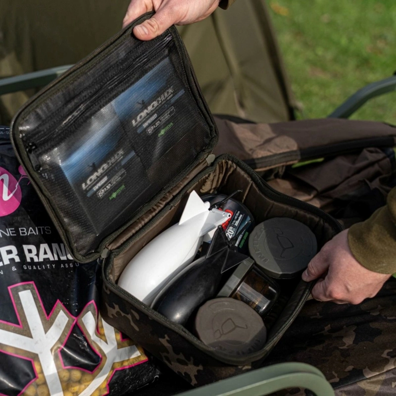 Korda Compac 200 Tackle Pouch Dark Kamo